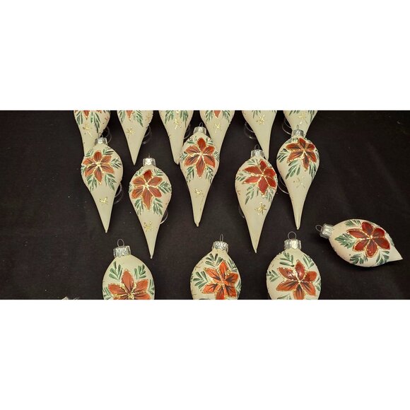 Vintage Christmas Classics Commodore Hand Decorated Poinsettia Glass Ornaments - Picture 7 of 16